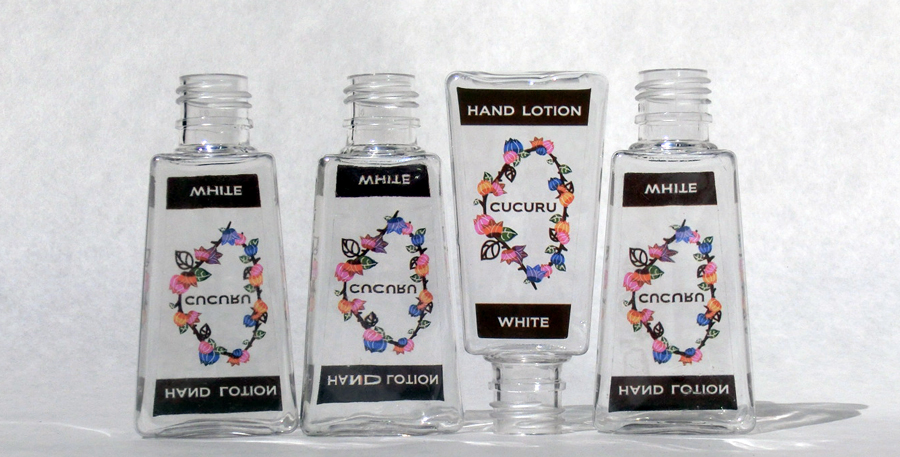 CUCURU 会社について　イメージ図　ハンドローションボトル