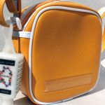 CUCURUハンドローションとホルダー　　幼稚園カバンにつけてみる